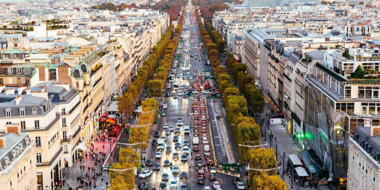 Paris Plans Massive Picnic on Iconic Champs-Élysées