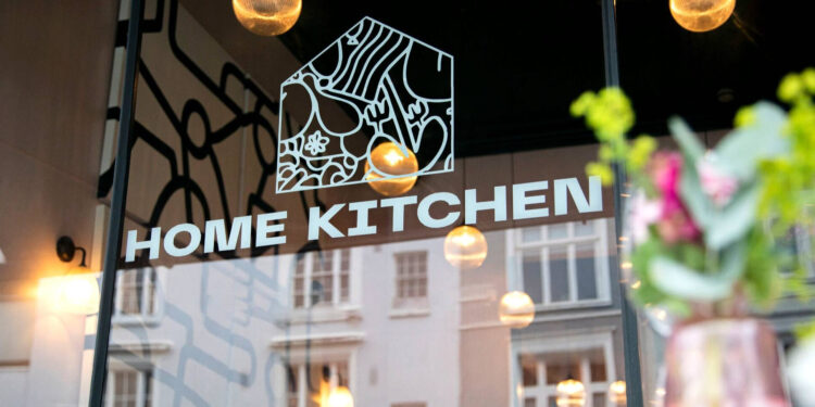 Michelin-Starred Chef Heads Restaurant Entirely Staffed by Formerly Unhoused People