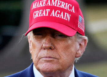 Trump Confirms 25% Tariffs on Canada, Mexico Will Take Effect Tuesday