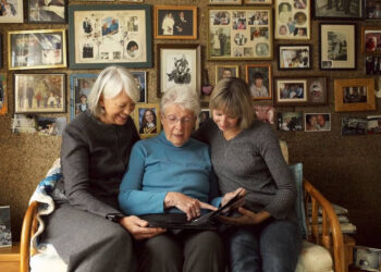 Feeling Sentimental? Study Shows Nostalgia May Help You Maintain Close Relationships