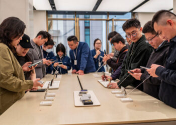 Smartphones, Computers, Electronic Devices Exempt from Trump Admin’s Tariffs on China