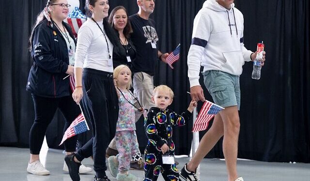 First White South African Refugees Arrive in U.S., Welcomed by Trump Admin