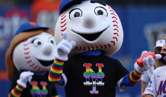 ‘Disgusting’: Mets Fans Furious After Pride Display During National Anthem