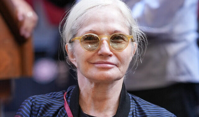 Hollywood Unhinged: Ellen Barkin Targets Kristi Noem with Vulgar Tirade