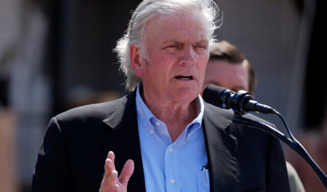 ‘God Does Hear’: Franklin Graham Schools Leftists Who Mocked Prayer After Minneapolis Shooting