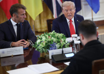 Trump Calls Putin During Talks With Europeans, Makes Plan for Zelensky-Putin Peace Meeting… Predicts Deal Within Weeks