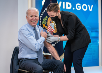 Report: Trump Administration Planning to Phase Out COVID-19 Vaccine