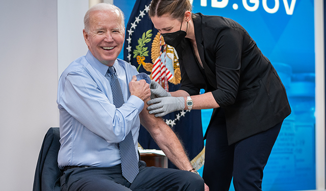 Report: Trump Administration Planning to Phase Out COVID-19 Vaccine