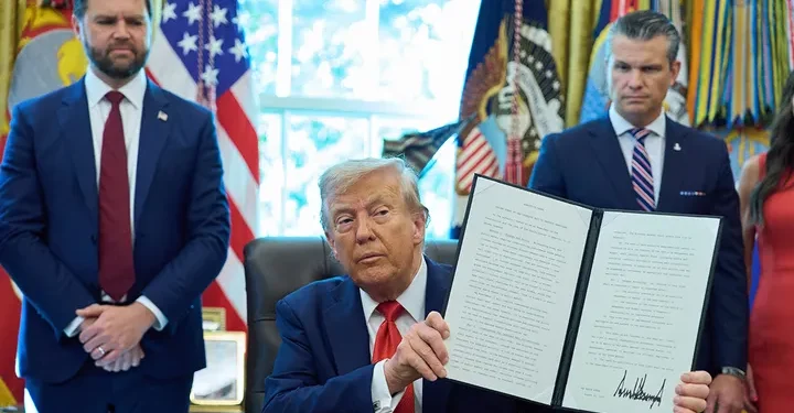 Veteran burns American flag in front of White House on day of controversial Trump executive order