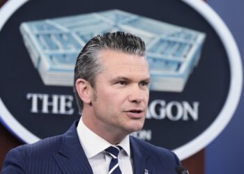 Panic Seizes Pentagon As Hegseth Calls No-Notice, No-Agenda Meeting of All Generals in Command Billets