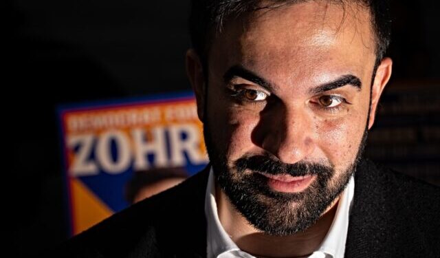 Poll: Democrats Lurch Left, Embrace Socialism as Republicans Stand Firm with Capitalism