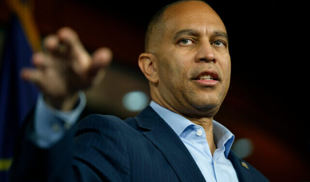Hakeem Jeffries Rejects Legislation to Extend Obamacare Subsidies for One Year