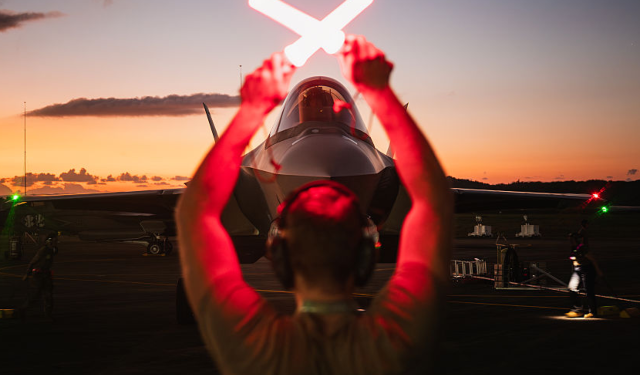 Report: U.S. Military Intervention in Iran Could Begin Within 24 Hours — Bases Pull Personnel, Shift Posture Across Region