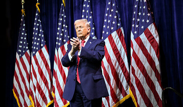 Trump: Venezuela to Turn over 30-50 Million Barrels of Oil to U.S.