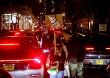 Watch — Crowd Chants ‘Kristi Noem Will Hang’ at NYC Protest