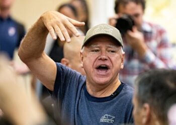 Tim Walz Calls for State-Wide Protest to Grab Control of Minneapolis Shooting Investigation